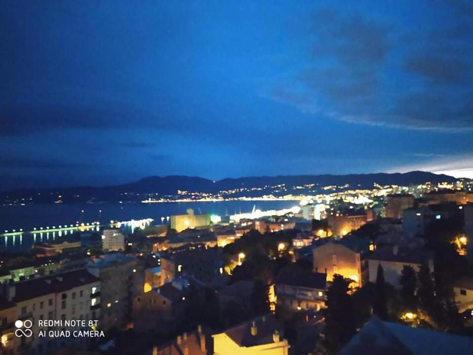Liburana Apartment Rijeka Eksteriør billede