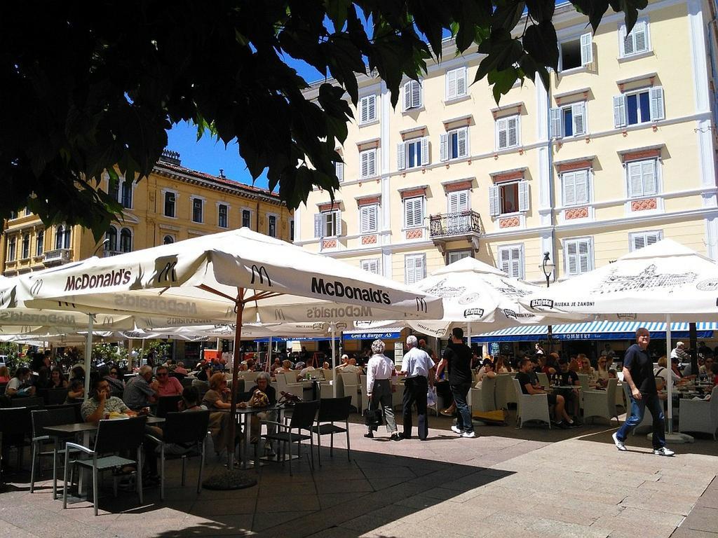 Liburana Apartment Rijeka Eksteriør billede
